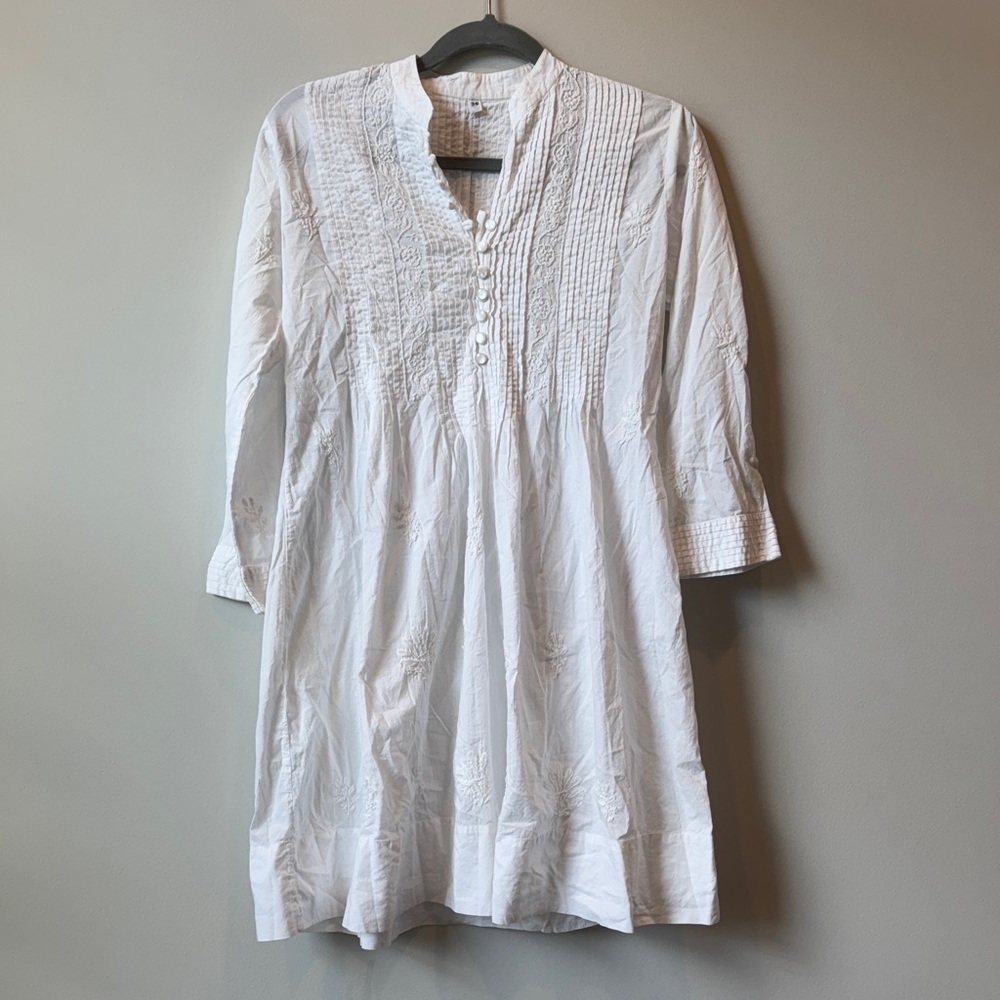 Chic White Pintuck Embroidered 3/4 Sleeve Mini Dress